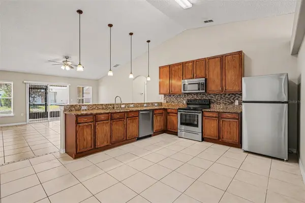 300 KINGFISH DR, Kissimmee, FL 34759