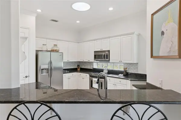 134 LOWER LAKE CT, Debary, FL 32713