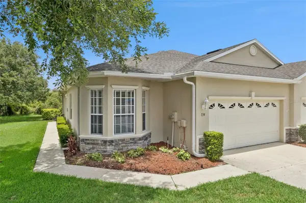 134 LOWER LAKE CT, Debary, FL 32713