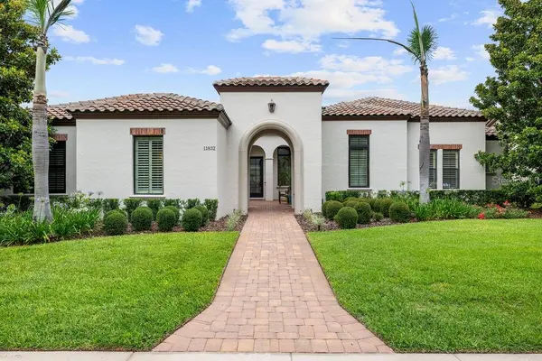 11832 WATERSTONE LOOP DR, Windermere, FL 34786