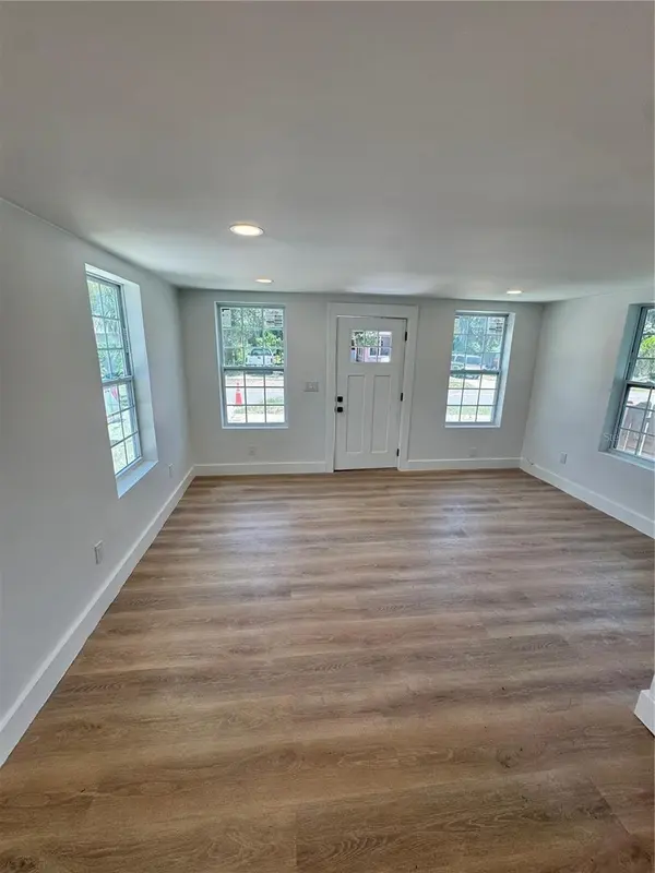 309 E WOODWARD AVE, Eustis, FL 32726