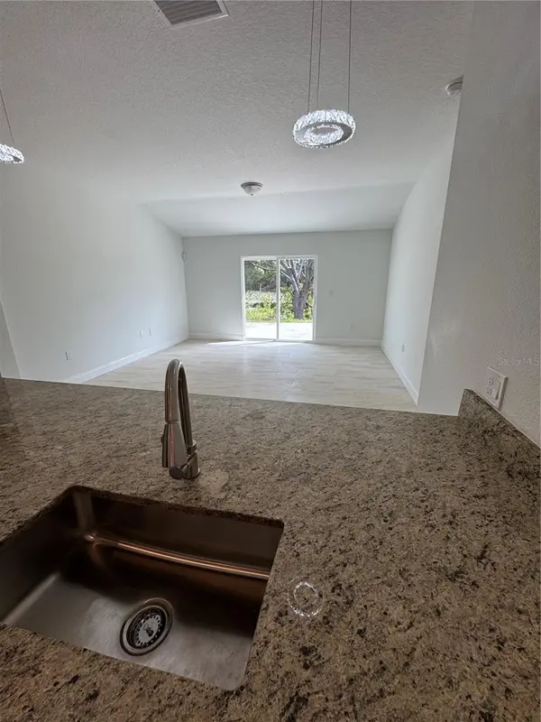 3148 N COVINGTON DR, Deltona, FL 32738