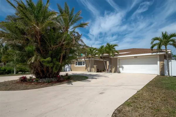 2504 HIBISCUS DR W, Belleair Beach, FL 33786