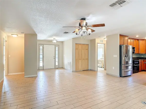 6100 WINNING WOOD TRL, De Leon Springs, FL 32130