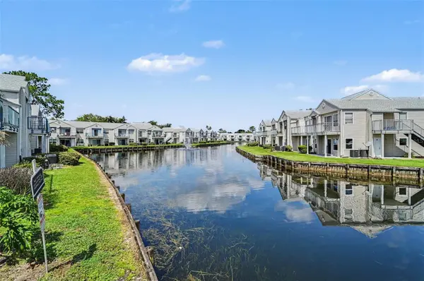 2552 WOODGATE BLVD #107, Orlando, FL 32822