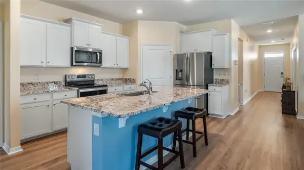 8033 PENROSE PL, Wildwood, FL 34785