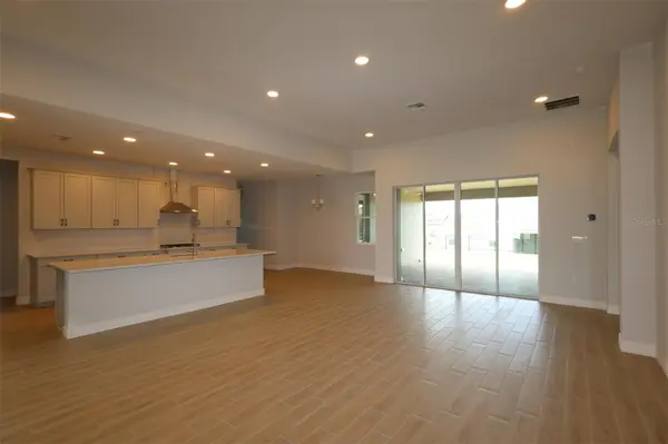 3193 WOLF LAKE AVE, Apopka, FL 32712