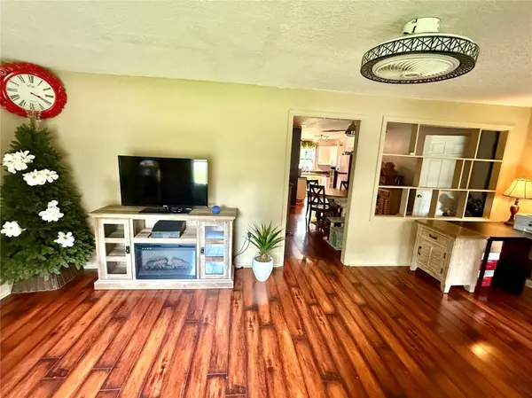 5937 UONA AVE, Orlando, FL 32835