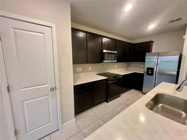 1261 REGAL KING DR, Kissimmee, FL 34746