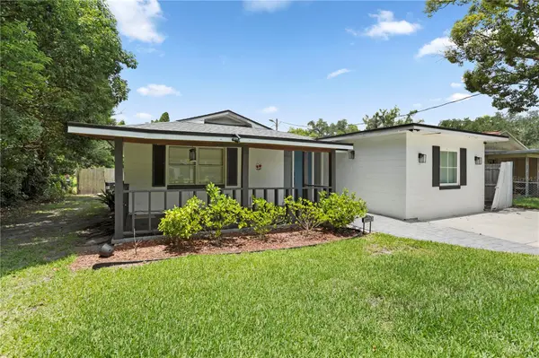 2412 GRANDVIEW AVE, Sanford, FL 32771