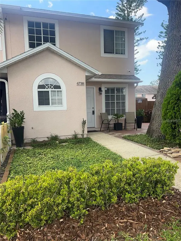 6738 MAGNOLIA POINTE CIR, Orlando, FL 32810