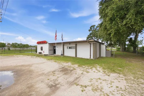 404 EAKER ST, Auburndale, FL 33823