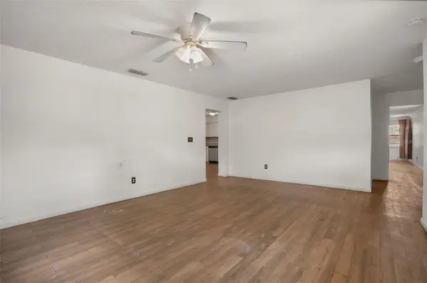 1124 GRANT AVE, Mount Dora, FL 32757