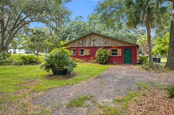 40847 COUNTY ROAD 439, Umatilla, FL 32784
