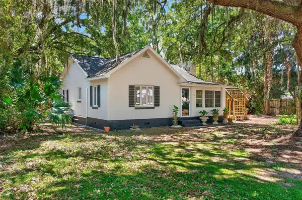 112 N LAKE AVE, Leesburg, FL 34748