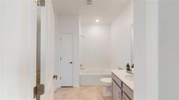 5694 KETTLEBELL ALY, Clermont, FL 34714