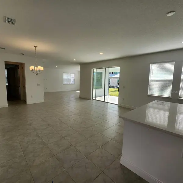 19050 BLUELEAF ST, Orlando, FL 32827