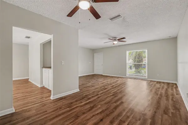 3607 WOODHILL DR, Brandon, FL 33511