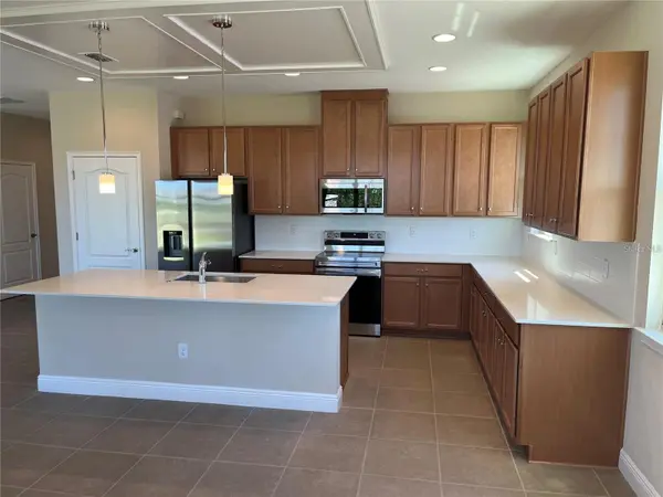 6673 KNOLLWOOD ST, Harmony, FL 34773