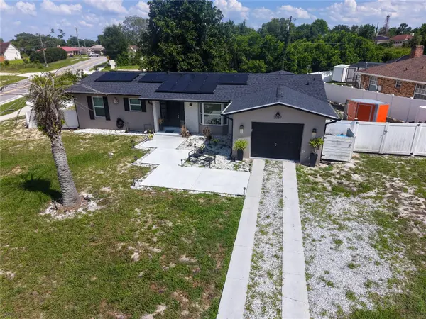 2067 E BARLINGTON DR, Deltona, FL 32725