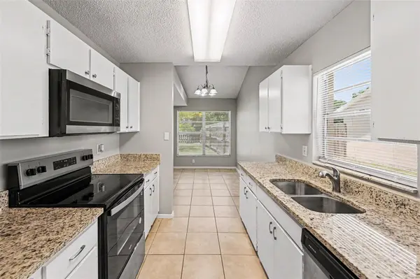 8739 OSAGE DR, Tampa, FL 33634