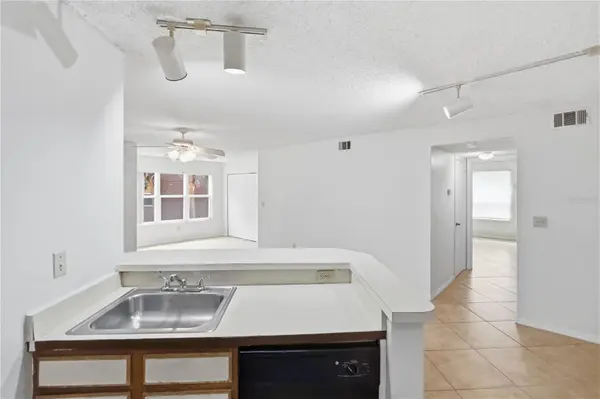 4572 COMMANDER DR #1227, Orlando, FL 32822