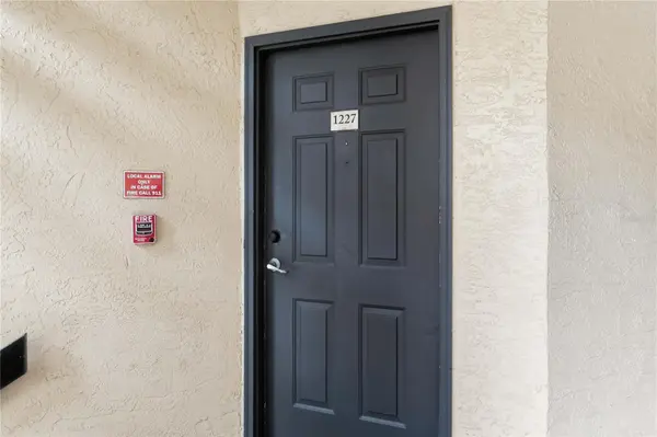 4572 COMMANDER DR #1227, Orlando, FL 32822