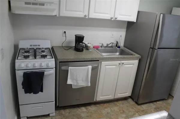 151 OYSTER BAY CIR #200, Altamonte Springs, FL 32701