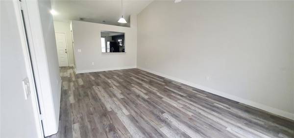 1215 BAREFOOT BAY DR, Orlando, FL 32824