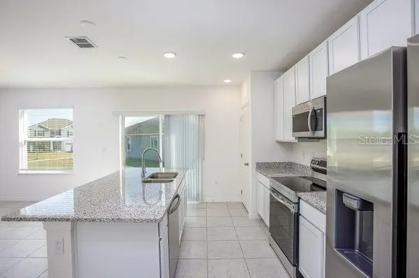 8099 SW 9TH LN, Gainesville, FL 32608