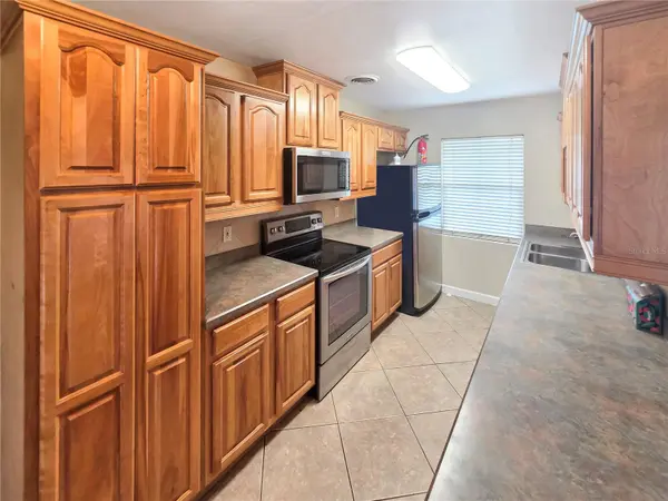 5117 LAKE HOWELL RD, Winter Park, FL 32792