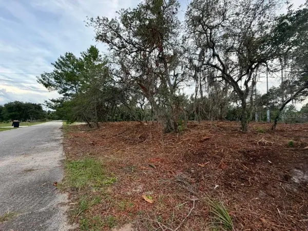 SEQUOIA TRL, Ocklawaha, FL 32179