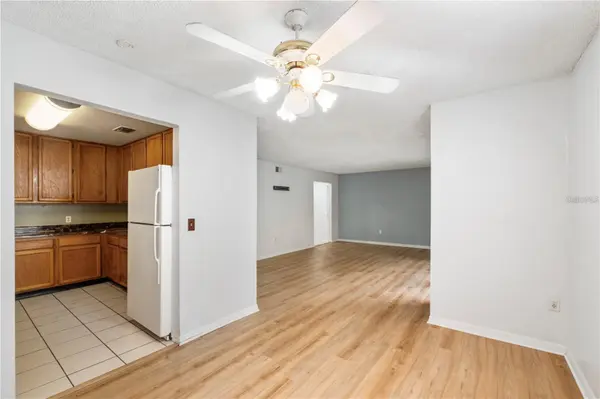 4160 VERSAILLES DR #4160D, Orlando, FL 32808