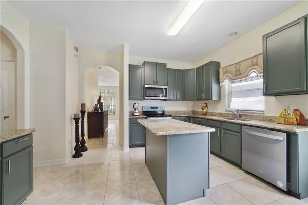 8376 PORT LANCASHIRE DR, Orlando, FL 32829