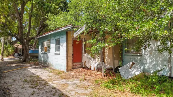 1679 24TH ST, Sarasota, FL 34234
