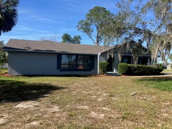 5241 MAGNOLIA TER, Fruitland Park, FL 34731