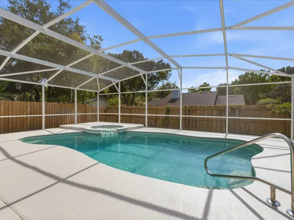 505 LAKE CHARM DR, Oviedo, FL 32765