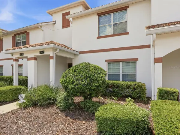 1562 MOON VALLEY DR, Davenport, FL 33896