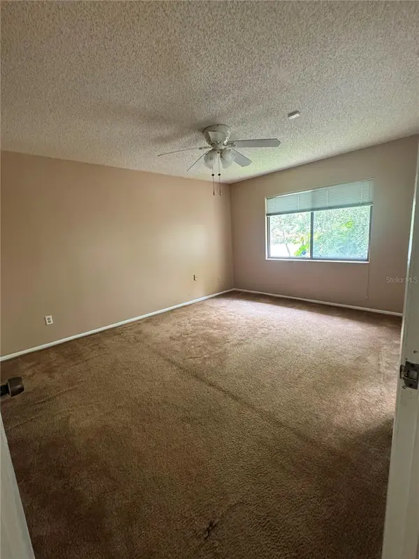 5359 VINELAND RD #2E, Orlando, FL 32811