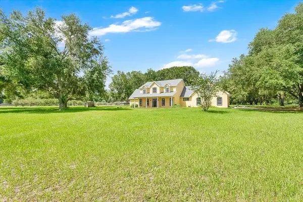 3700 SE 183RD AVENUE RD, Ocklawaha, FL 32179