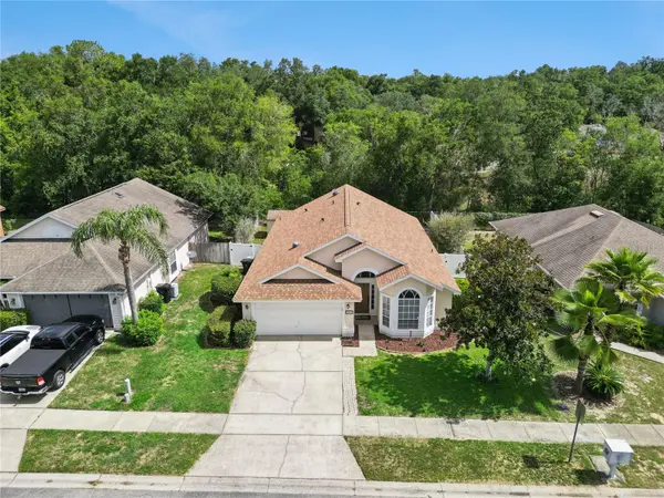1047 ROYAL OAKS DR, Apopka, FL 32703