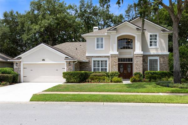 8052 LAUREL RIDGE DR, Mount Dora, FL 32757