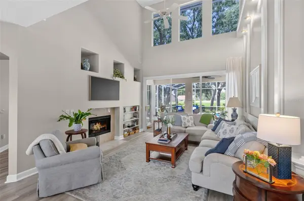 8052 LAUREL RIDGE DR, Mount Dora, FL 32757