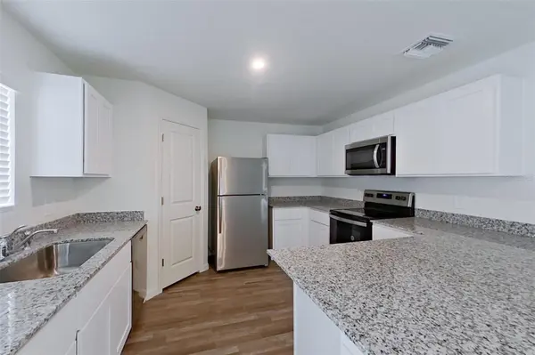 4020 GARDEN BLVD, Cape Coral, FL 33909
