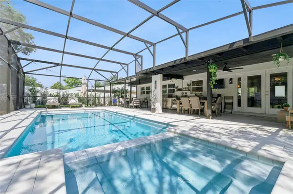 8156 CARAWAY DR, Orlando, FL 32819