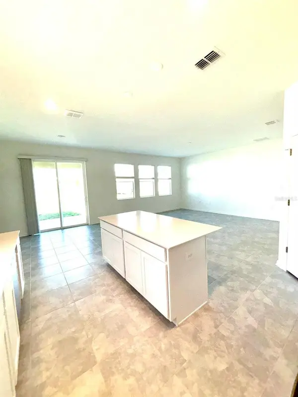 541 HATTERAS RD, Davenport, FL 33837