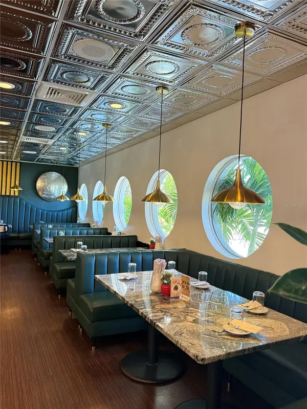 7900 4TH ST N ST, St Petersburg, FL 33702