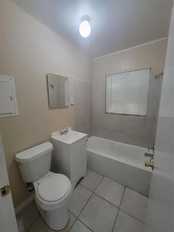 729 E CAROLINA AVE, Deland, FL 32724