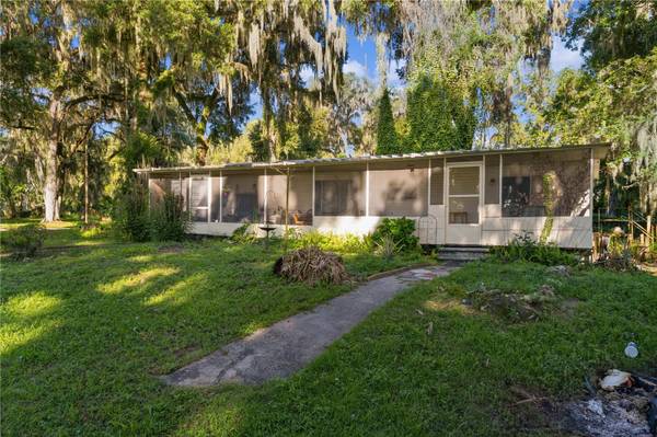 1975 E CR412 RD, Lake Panasoffkee, FL 33538