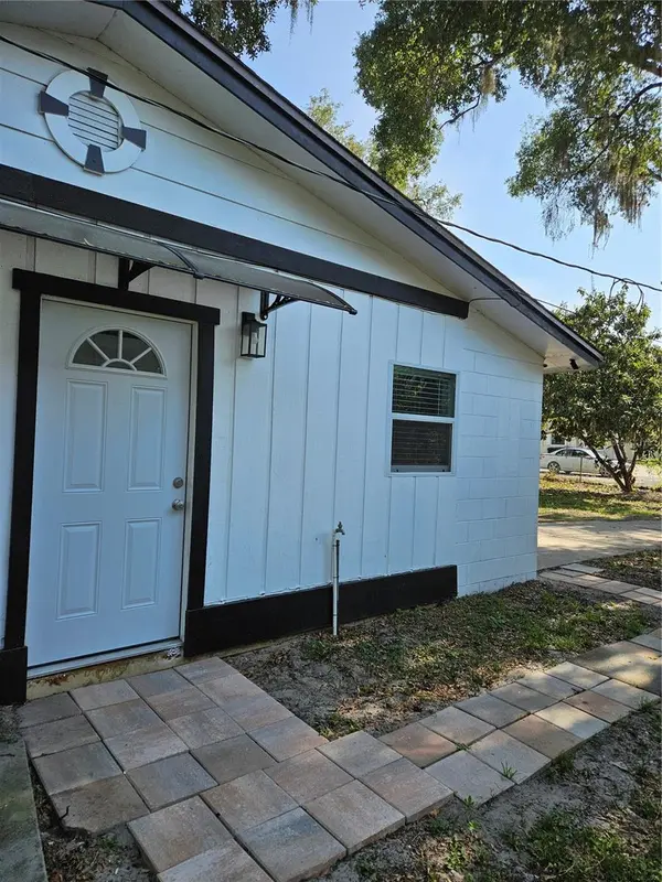 345 N THOMPSON RD #B, Apopka, FL 32703